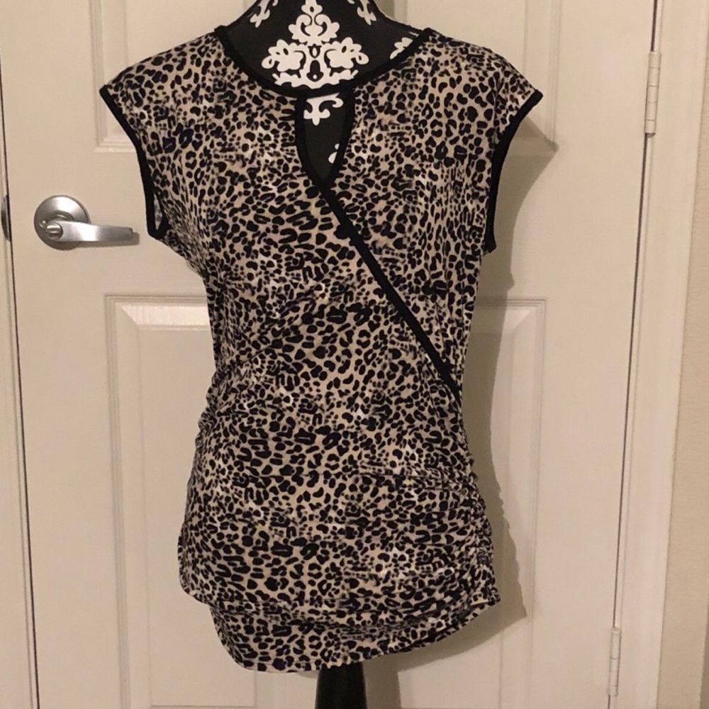 Vince Camuto animal Print Blouse